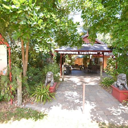 Shambhala Retreat Magnetic Island Cottages Nelly Bay Bagian luar foto