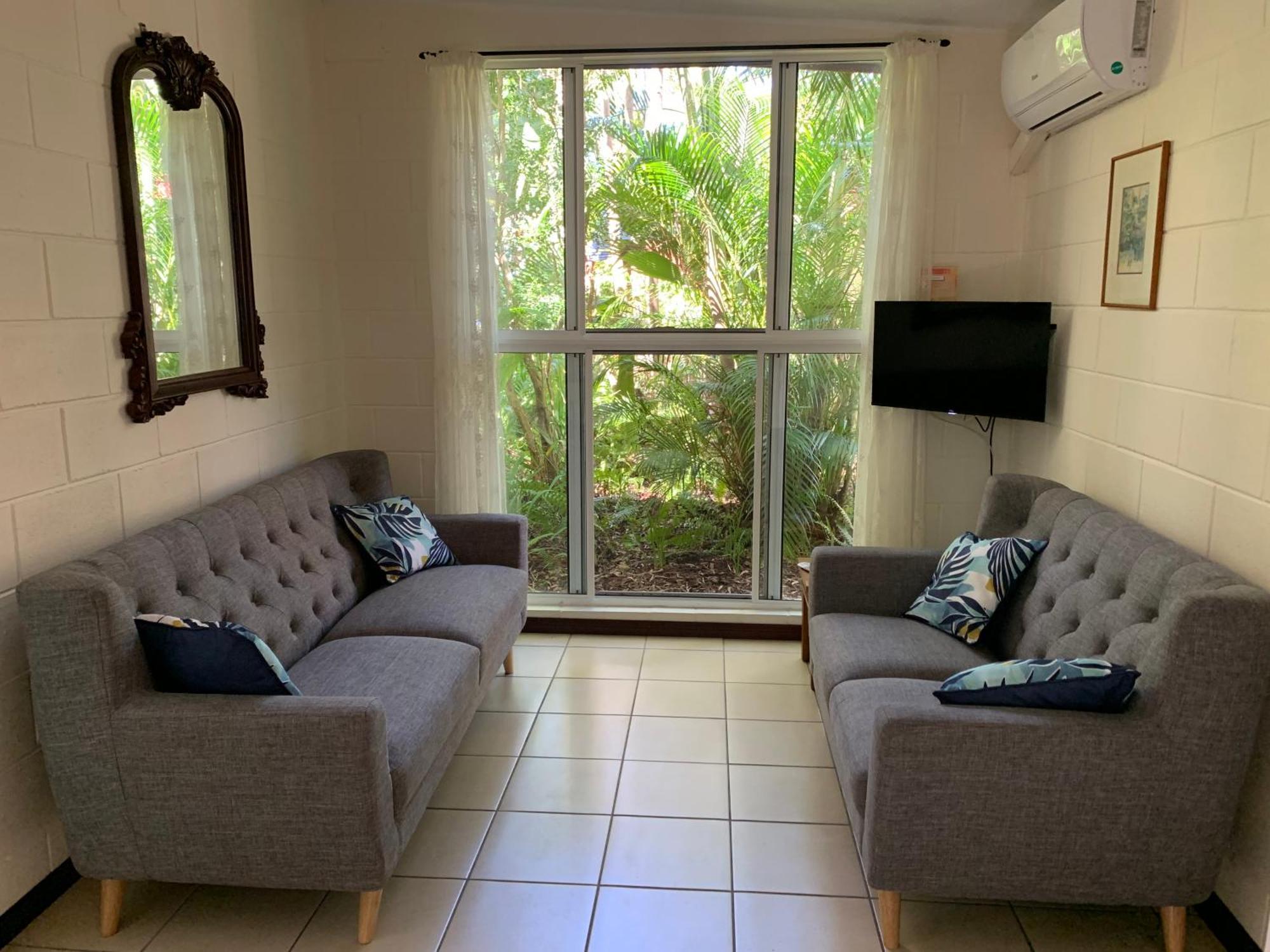 Shambhala Retreat Magnetic Island Cottages Nelly Bay Bagian luar foto