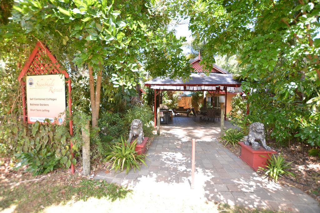 Shambhala Retreat Magnetic Island Cottages Nelly Bay Bagian luar foto