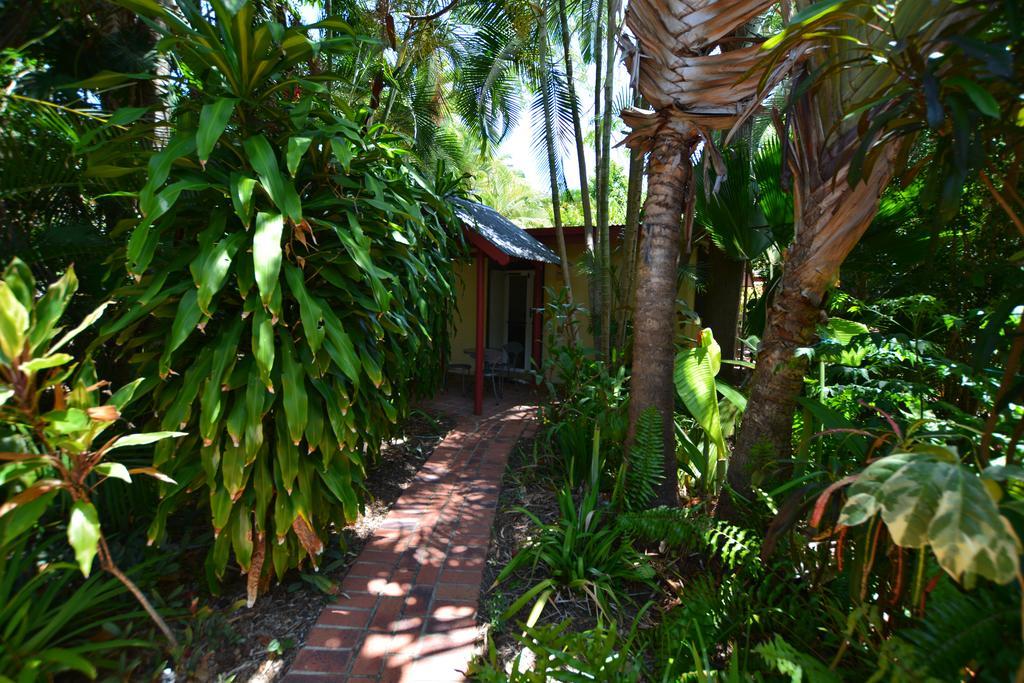 Shambhala Retreat Magnetic Island Cottages Nelly Bay Bagian luar foto