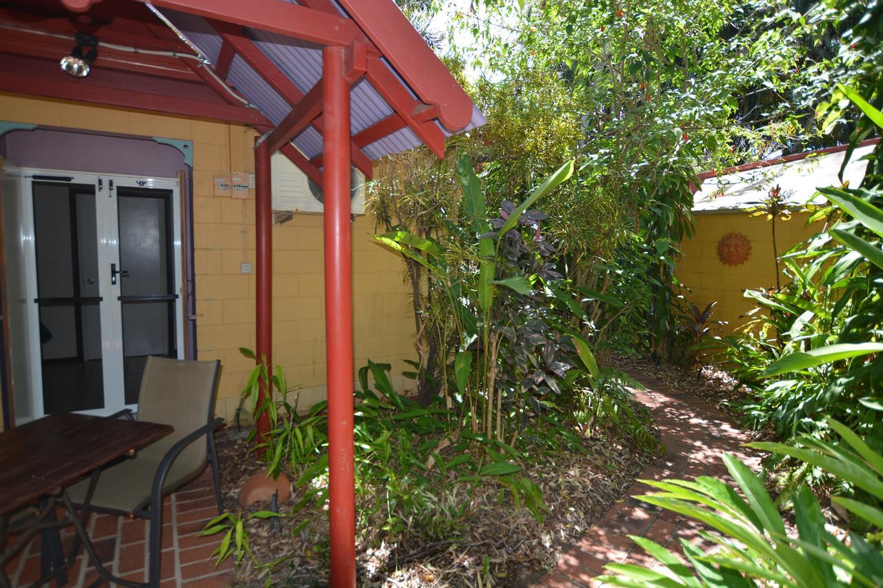 Shambhala Retreat Magnetic Island Cottages Nelly Bay Bagian luar foto