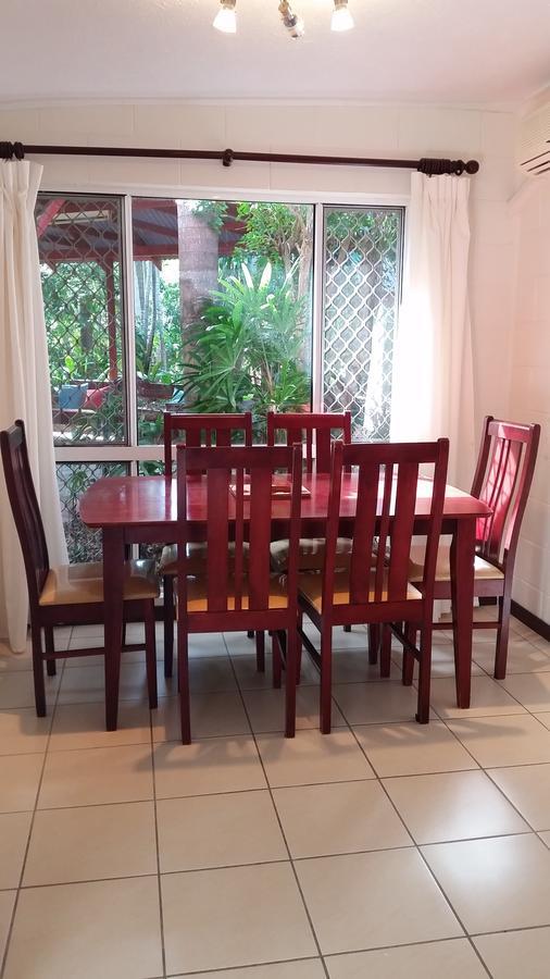 Shambhala Retreat Magnetic Island Cottages Nelly Bay Bagian luar foto
