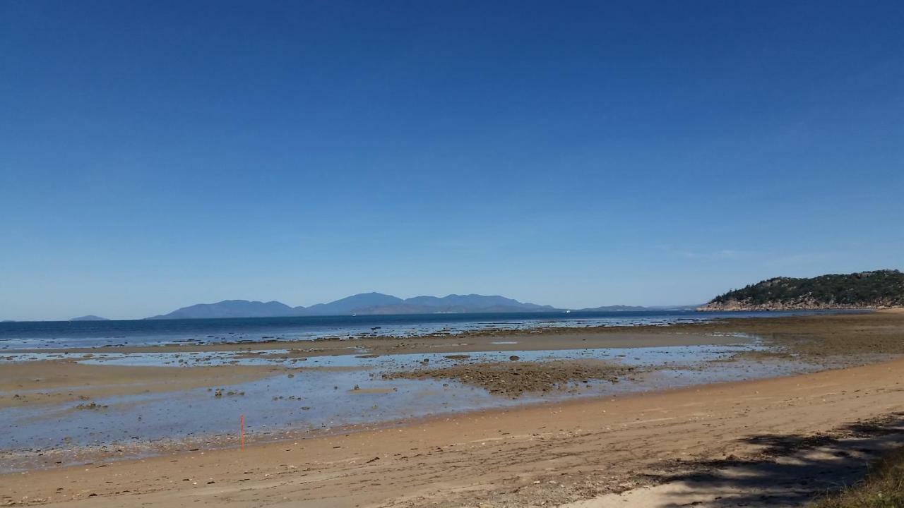 Shambhala Retreat Magnetic Island Cottages Nelly Bay Bagian luar foto