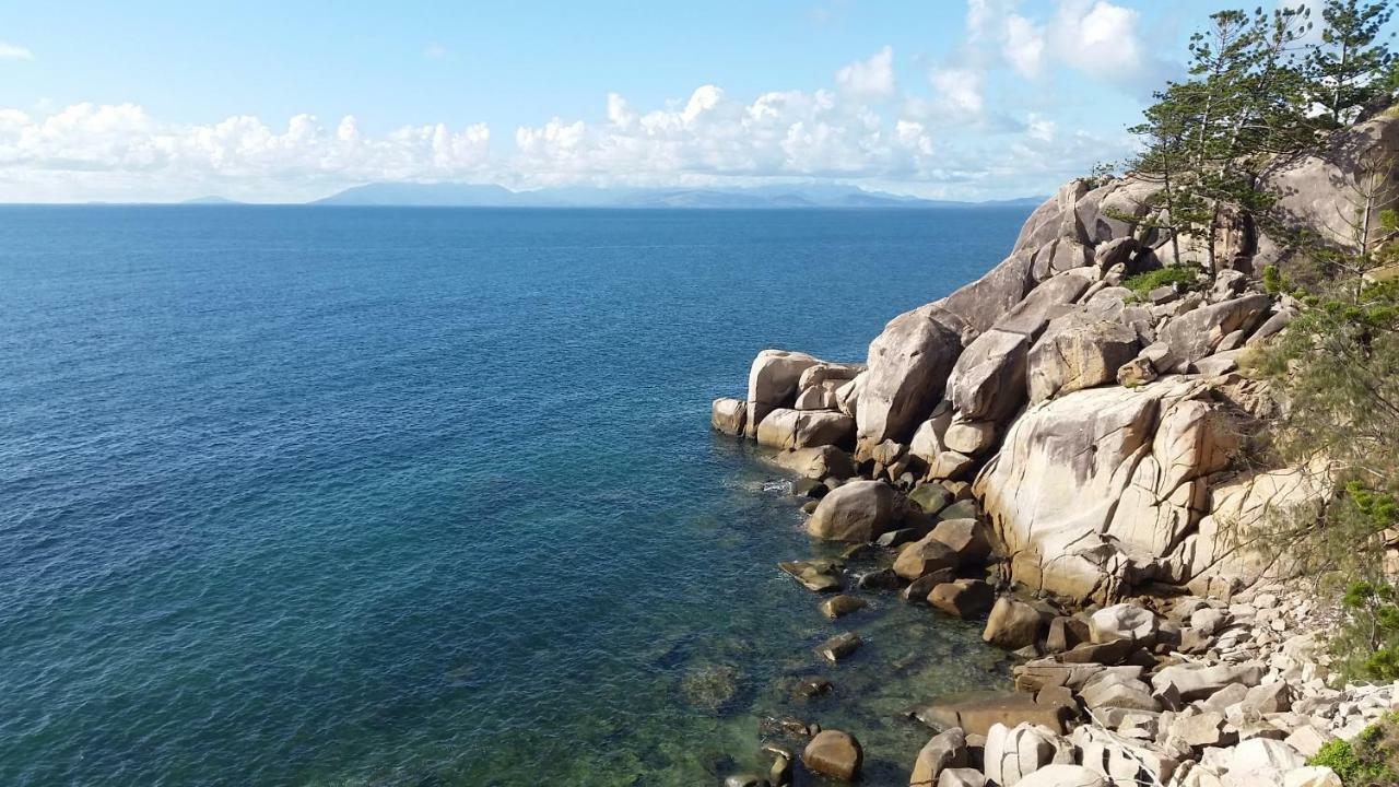 Shambhala Retreat Magnetic Island Cottages Nelly Bay Bagian luar foto