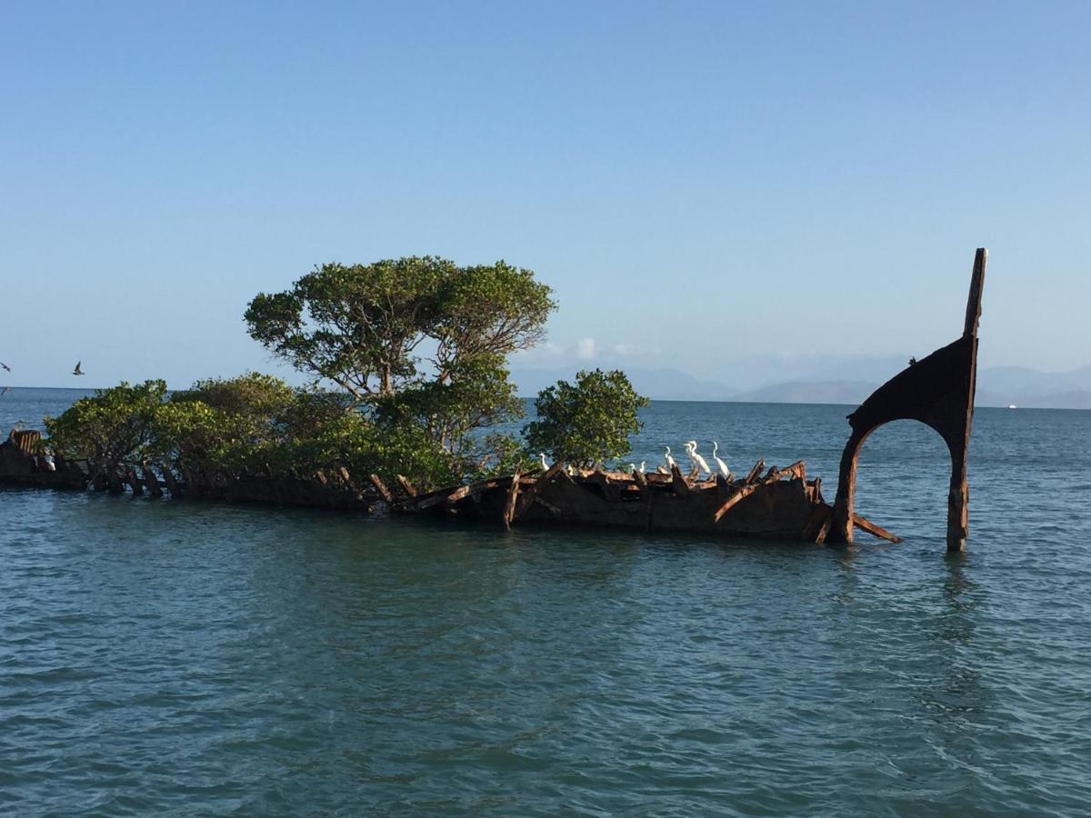 Shambhala Retreat Magnetic Island Cottages Nelly Bay Bagian luar foto