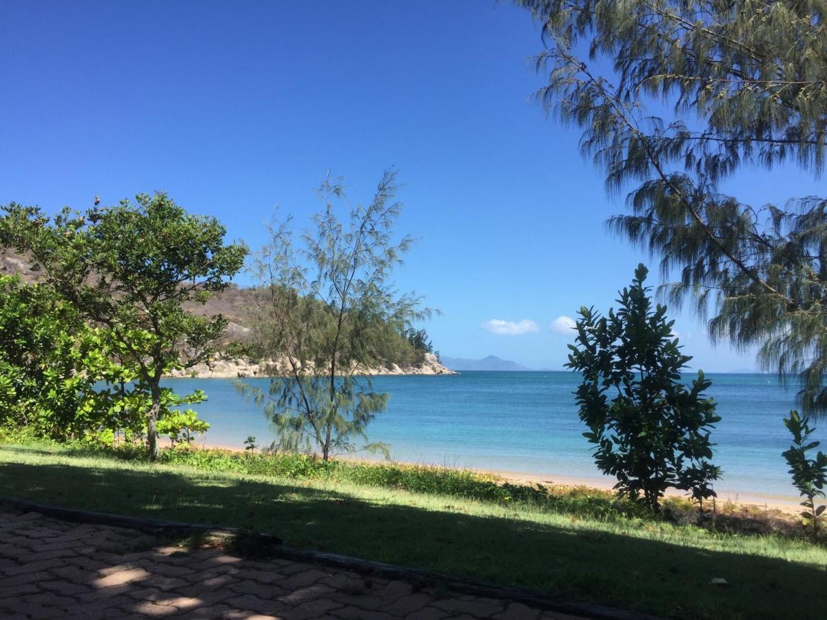 Shambhala Retreat Magnetic Island Cottages Nelly Bay Bagian luar foto