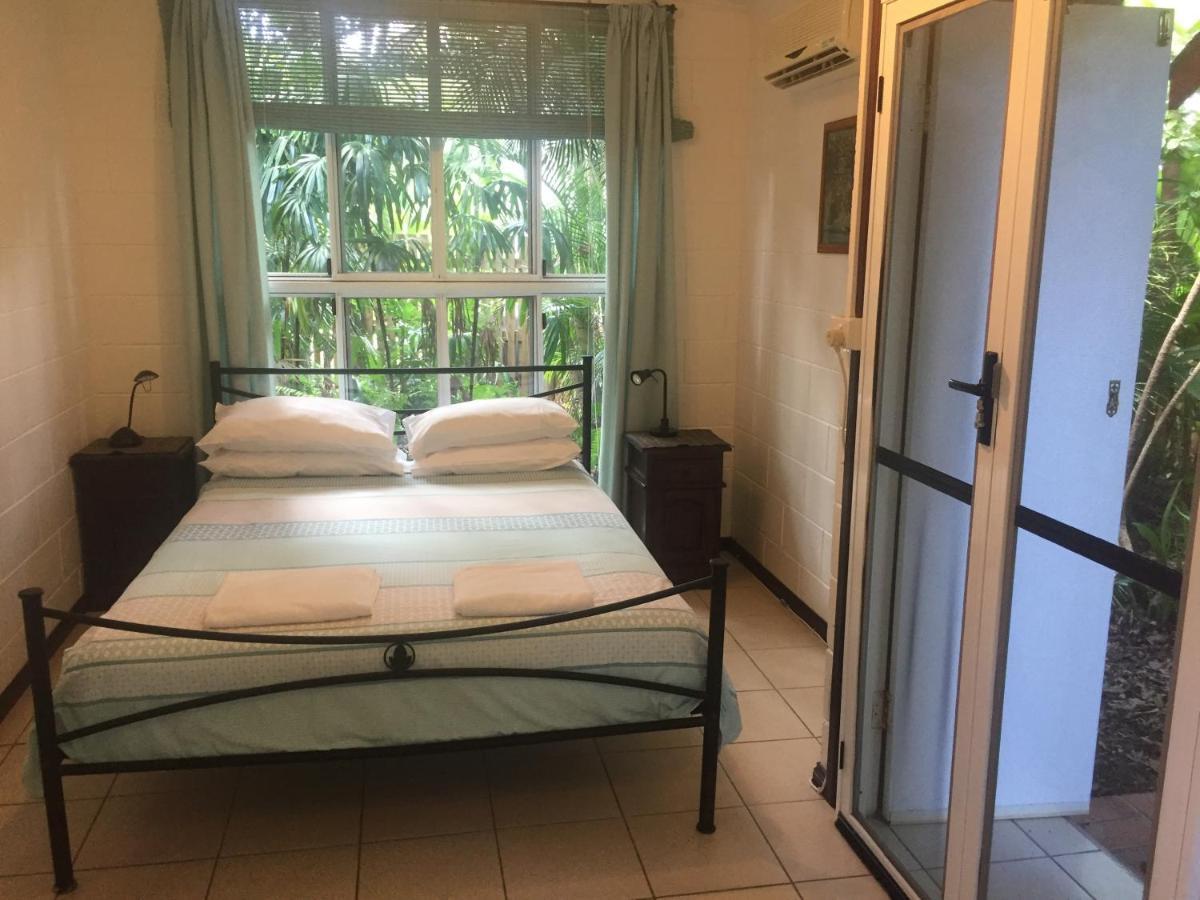 Shambhala Retreat Magnetic Island Cottages Nelly Bay Bagian luar foto